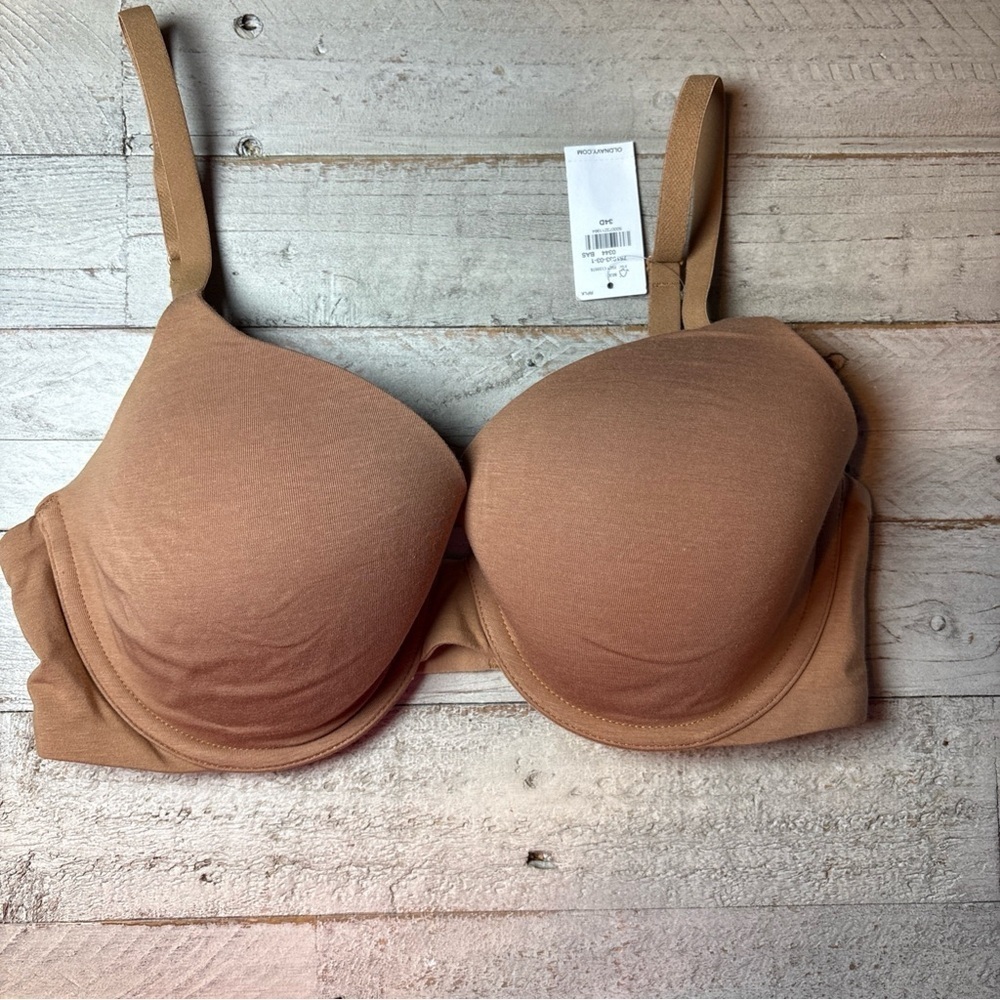OLD NAVY- LIGHTLY PADDED-PLUNGE-UNDERWIRE-BRA-SIZE-34D-NWT - Picture 2 of 14